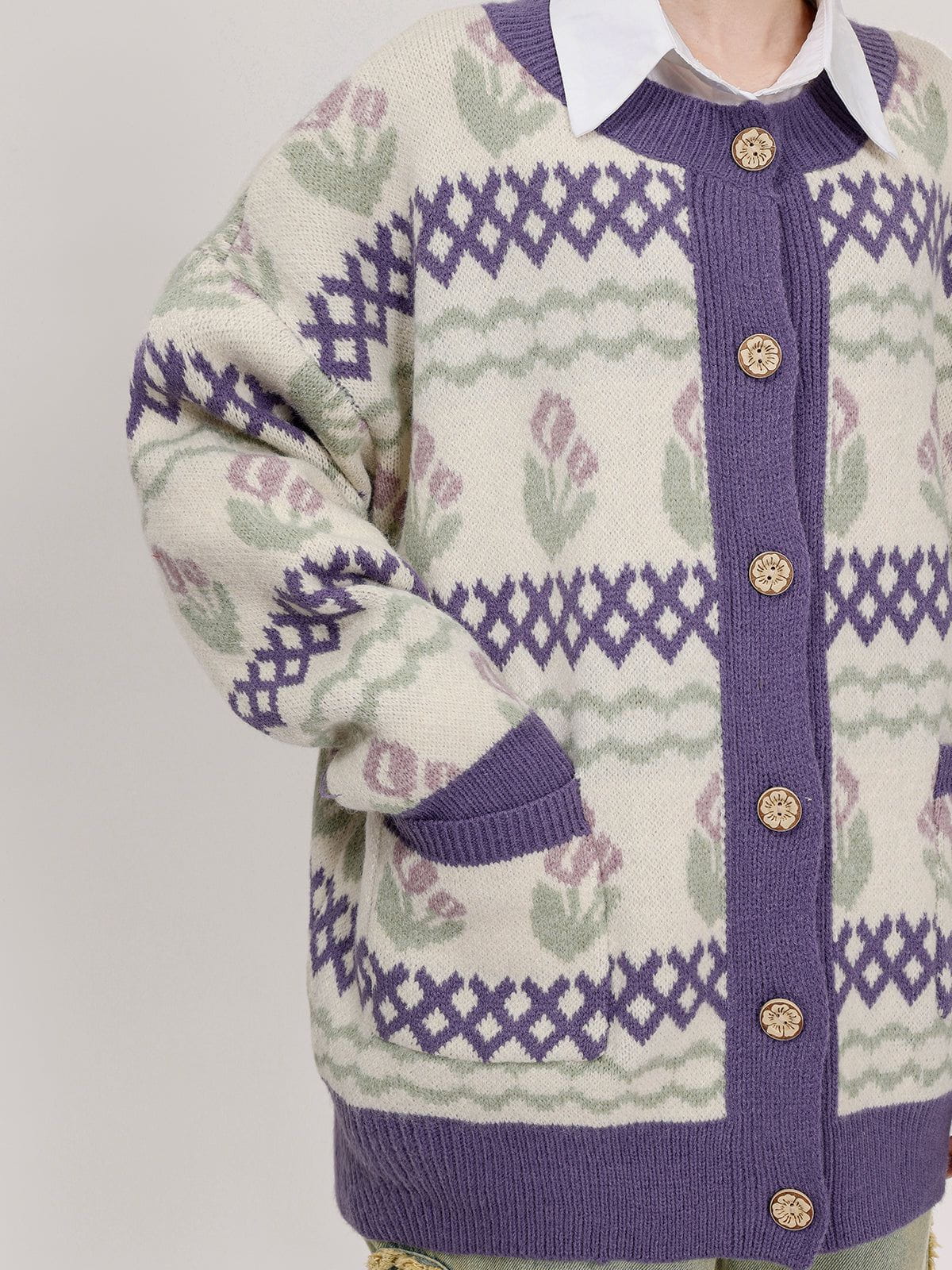 Vintage-Inspired Colorblock Cardigan - Chic & Timeless