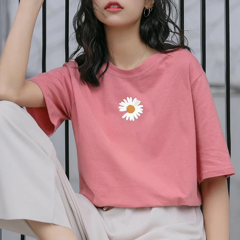 Y2K Fashion Cottagecore Daisy Crop Tee - Perfect for Spring Outfits & Casual Looks