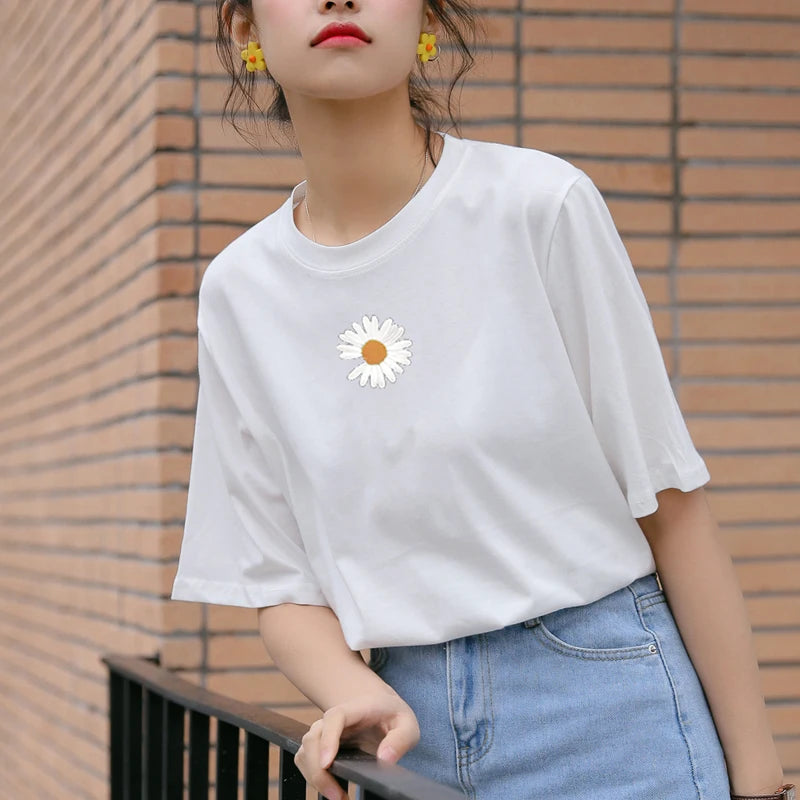 Y2K Fashion Cottagecore Daisy Crop Tee - Perfect for Spring Outfits & Casual Looks