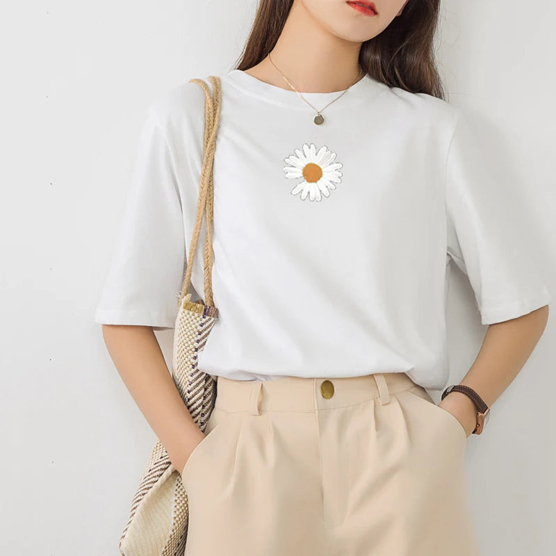Y2K Fashion Cottagecore Daisy Crop Tee - Perfect for Spring Outfits & Casual Looks