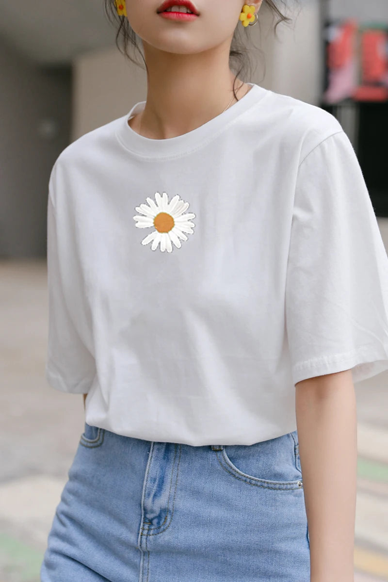 Y2K Fashion Cottagecore Daisy Crop Tee - Perfect for Spring Outfits & Casual Looks