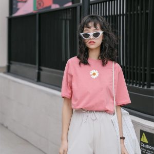 Y2K Fashion Cottagecore Daisy Crop Tee - Perfect for Spring Outfits & Casual Looks