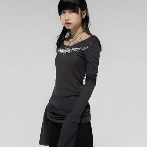 Y2K Fashion Extra Long Sleeve Top - Trendy Outfit Ideas for Spring & Summer Styles