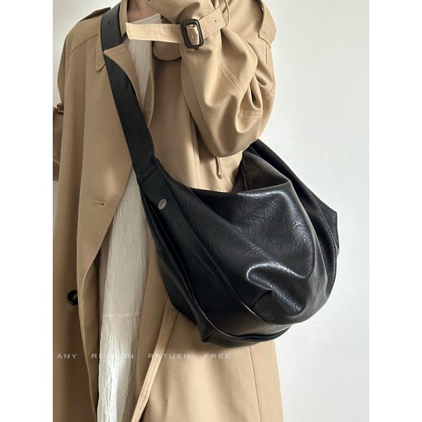 2024 Vintage Soft Leather Black Dumpling Bag for Women - Large Capacity Casual Shoulder Crossbody Tote