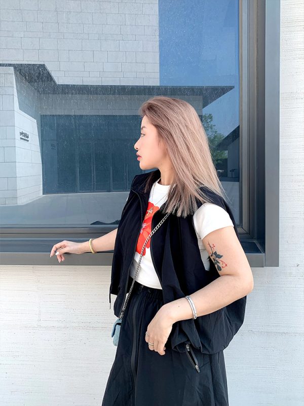 2025 Summer Fashion Versatile Stand Collar Vest for Women - Loose Slimming Sleeveless Top, Perfect for Y2K and Casual Looks