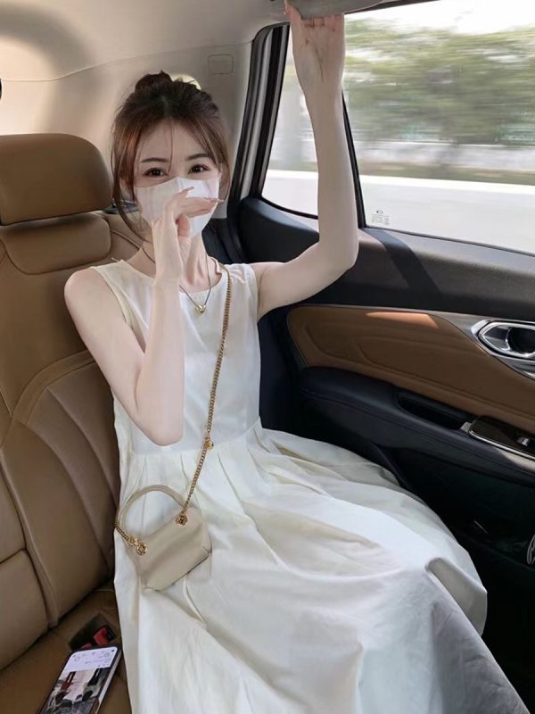 2025 Summer French Romantic Waist-Defined Sleeveless Fairy Long Dress for Petite Sizes - Elegant White Floral Style