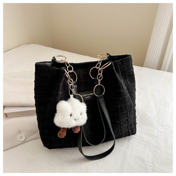 2025 Summer Minimalist High-End Large Handbag for Women - Versatile Shoulder Tote Bag with Spacious Capacity for Commuting