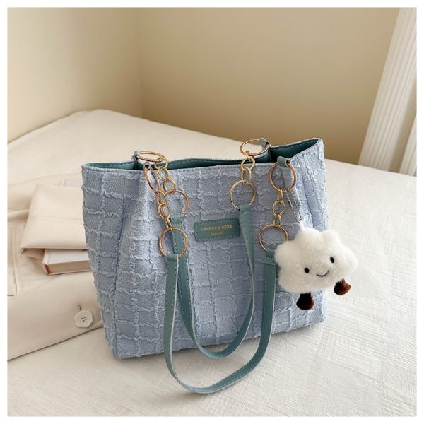 2025 Summer Minimalist High-End Large Handbag for Women - Versatile Shoulder Tote Bag with Spacious Capacity for Commuting