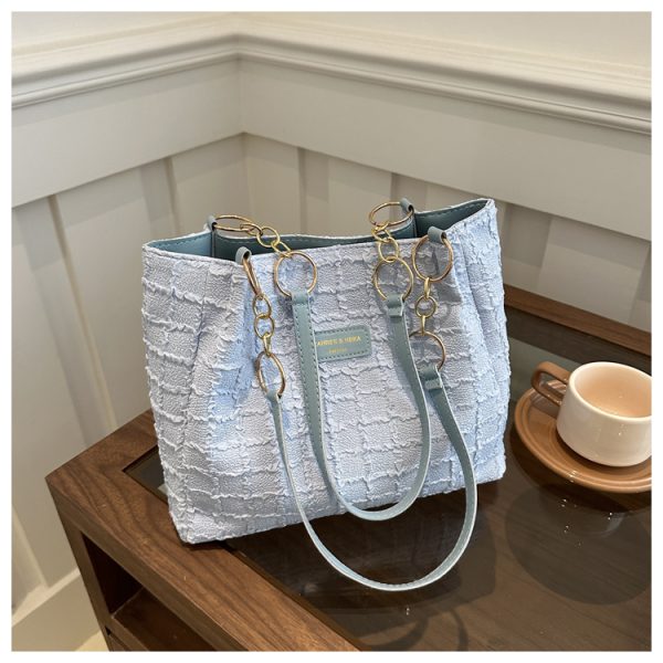2025 Summer Minimalist High-End Large Handbag for Women - Versatile Shoulder Tote Bag with Spacious Capacity for Commuting
