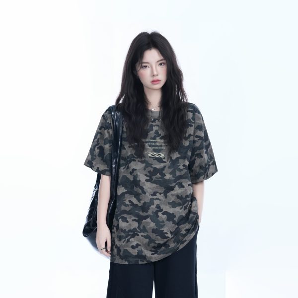 American Retro Camouflage Oversized Short Sleeve T-Shirt for Women - Summer Loose Fit Tee with Graphic Design