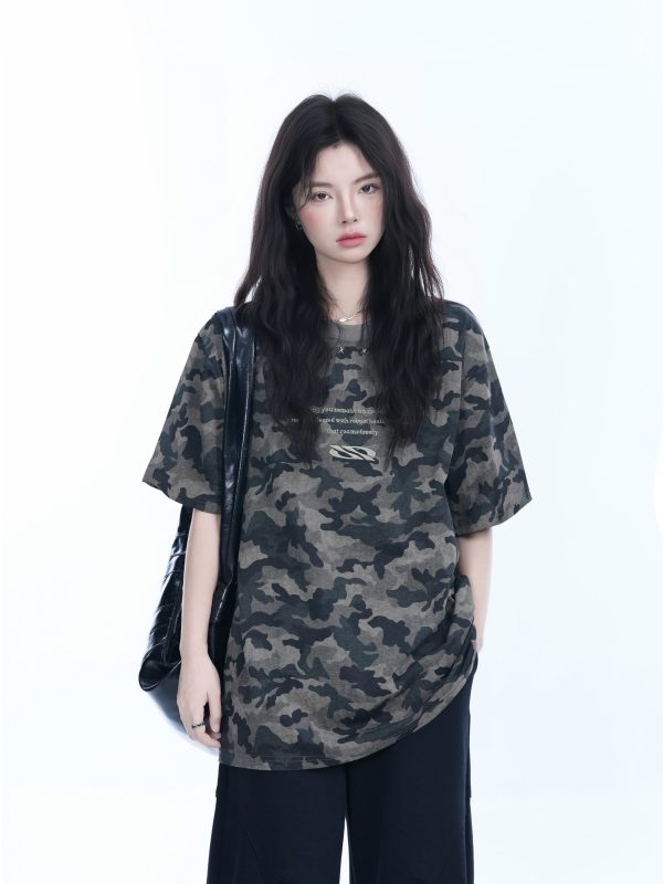 American Retro Camouflage Oversized Short Sleeve T-Shirt for Women - Summer Loose Fit Tee with Graphic Design