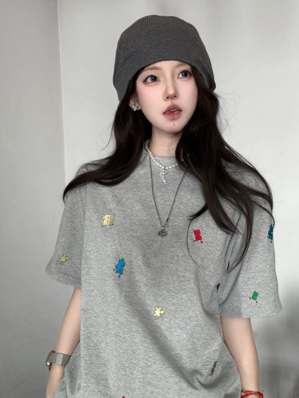 American Retro Embroidered Puzzle Graphic Short Sleeve T-Shirt for Women - Trendy Summer Couple Top, High-End Fashion