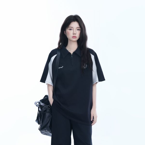 American Retro Half-Zip Collar Short-Sleeve T-Shirt for Women - Loose Fit Polo Style with Mountain-Inspired Graphic