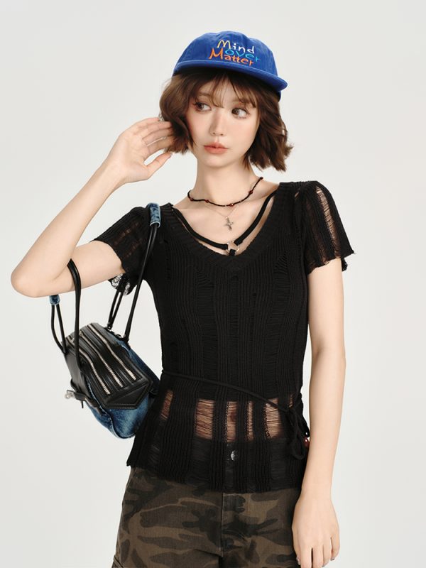 American Retro Hollowed-Out Ripped Short-Sleeve Cover-Up for Women - Slim-Fit Summer Top in Girly Style