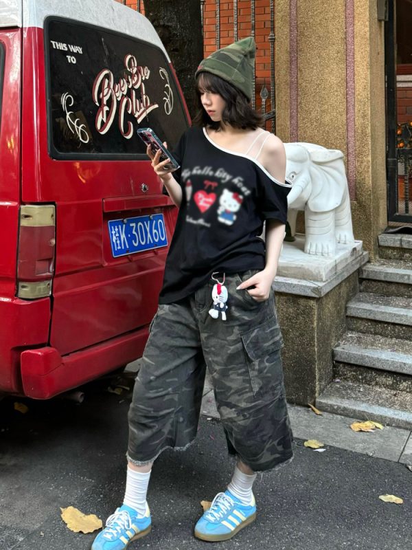 American Retro Off-Shoulder T-Shirt for Women, Summer Hello Kitty Printed Loose Color-Blocking Short Sleeve Top