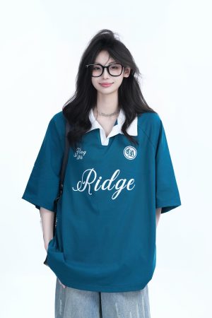 American Retro Oversized Short Sleeve T-Shirt for Women - Trendy Loose Fit with 'Sit and Eat Until the Mountains are Empty' Design