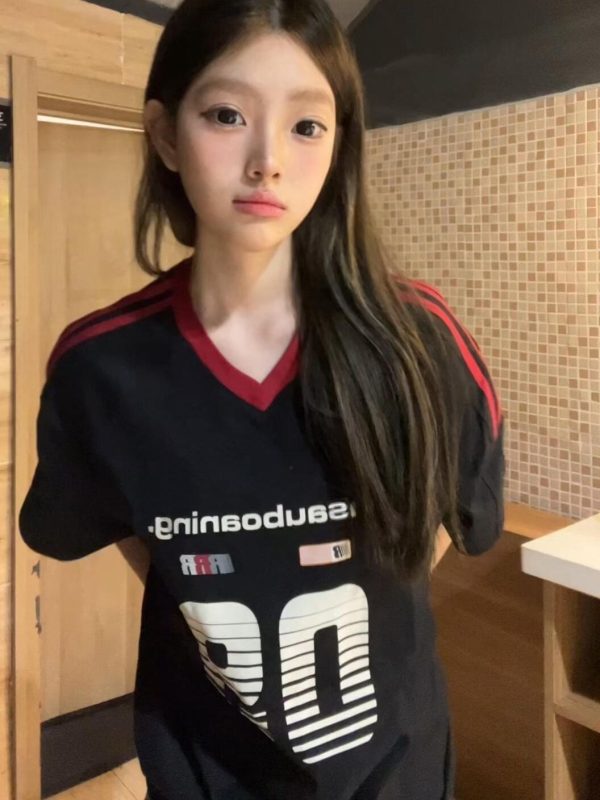 American Retro Oversized V-Neck Short Sleeve T-Shirt for Women - Three-Stripe Color-Blocked Summer High Street Style
