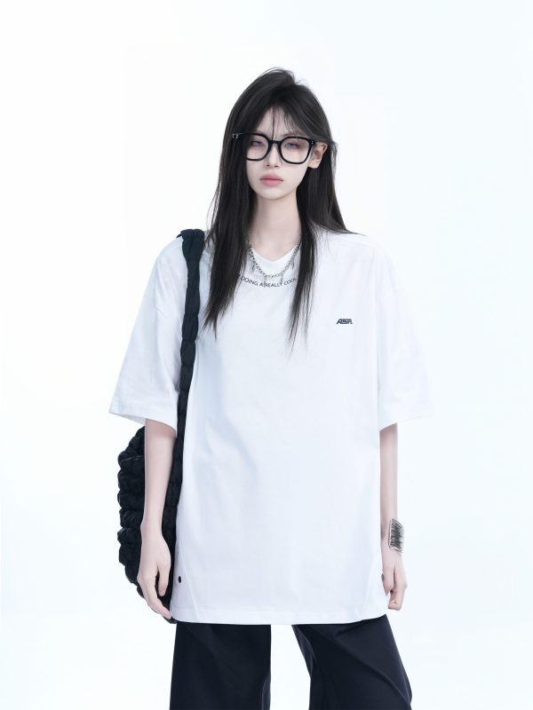 American Retro Oversized White Short Sleeve T-Shirt for Women - Summer Casual Loose Fit with Sit and Eat Until the Mountains Are Empty Design