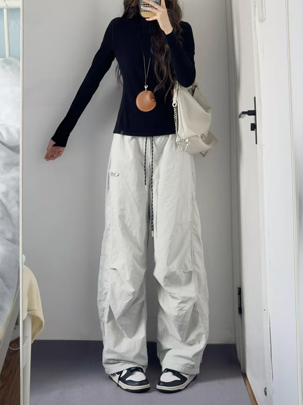 American Retro Pleated Cargo Pants for Men and Women - Loose Wide-Leg Parachute Pants with Elastic Waist and Drawstring, Trendy Sports Dance Style