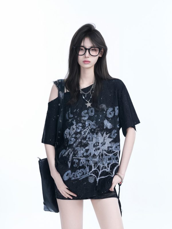 American Retro Sit and Eat Graffiti Off-Shoulder Short Sleeve T-Shirt for Women, Loose Fit, INS Style, Y2K Aesthetic