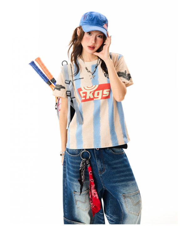 American Retro Sports Style Short-Sleeve T-Shirt for Women - Slim Fit Summer Top, Versatile 90s Inspired Fashion