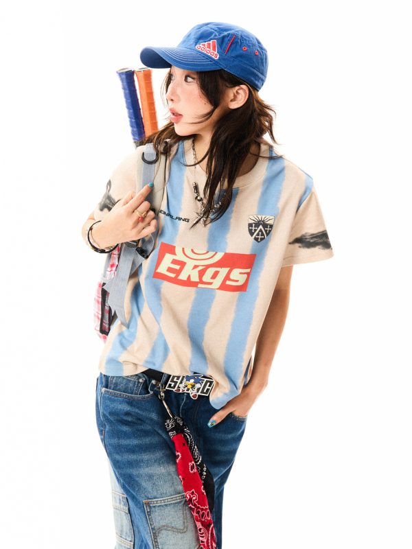 American Retro Sports Style Short-Sleeve T-Shirt for Women - Slim Fit Summer Top, Versatile 90s Inspired Fashion