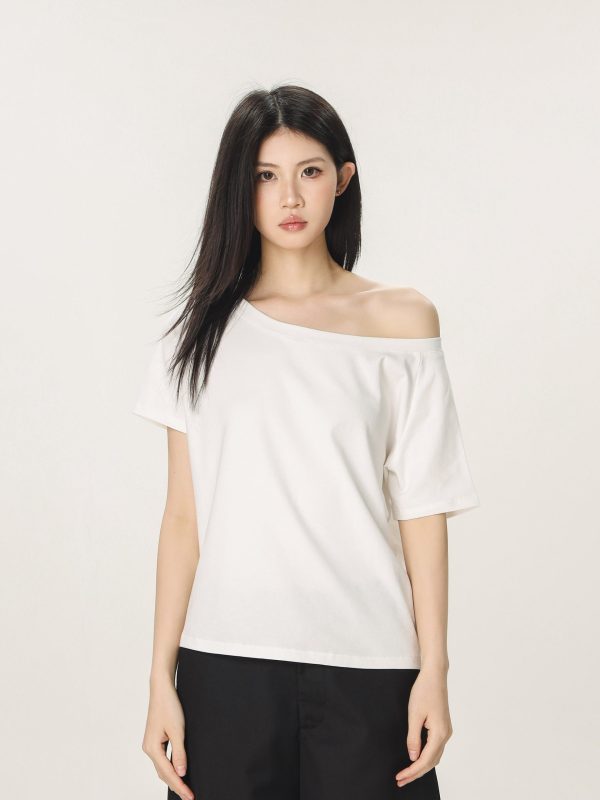 American Style Slouchy Loose Short Sleeve T-shirt for Women - Summer Off-Shoulder Casual Top, Beer Team Captain Design