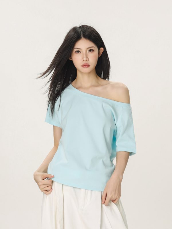 American Style Slouchy Loose Short Sleeve T-shirt for Women - Summer Off-Shoulder Casual Top, Beer Team Captain Design