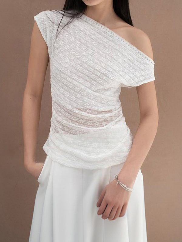 Asymmetrical Off-Shoulder T-Shirt for Women with Textured Floral Design - Summer White Top, 90s-Inspired, Y2K Fashion