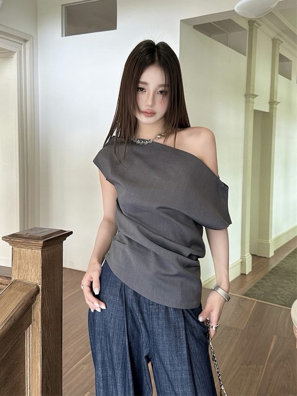 Asymmetrical One-Shoulder T-Shirt for Women, Minimalist Ruched Slim Fit Top, 2025 Summer Fashion, Trendy Off-Shoulder Style