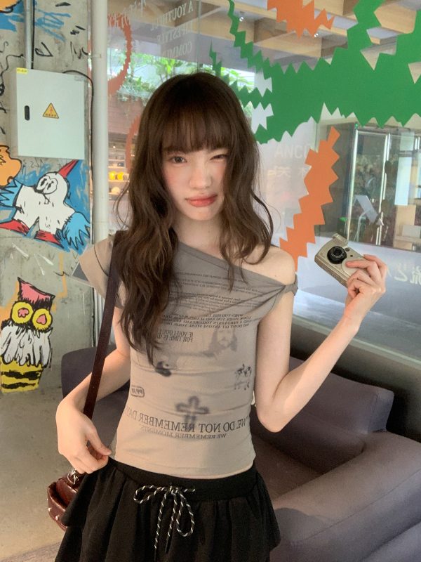 Asymmetrical Shoulder Digital Print T-Shirt for Women - Summer 2025 Slim Fit Elegant Top, Trendy 90s Style