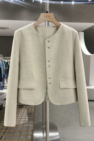 Beige French-Style Wind Coat for Women - High-End Short Top for Spring and Autumn, Exquisite Commuting Fashion 2025