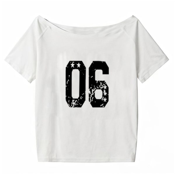 Black Asymmetrical Shoulder Short Sleeve Off-Shoulder T-Shirt with Digital Print â€“ Trendy Women's Casual Summer Top in American Style