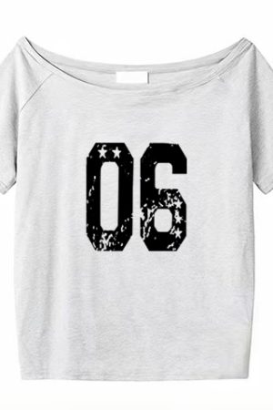Black Asymmetrical Shoulder Short Sleeve Off-Shoulder T-Shirt with Digital Print â€“ Trendy Women's Casual Summer Top in American Style