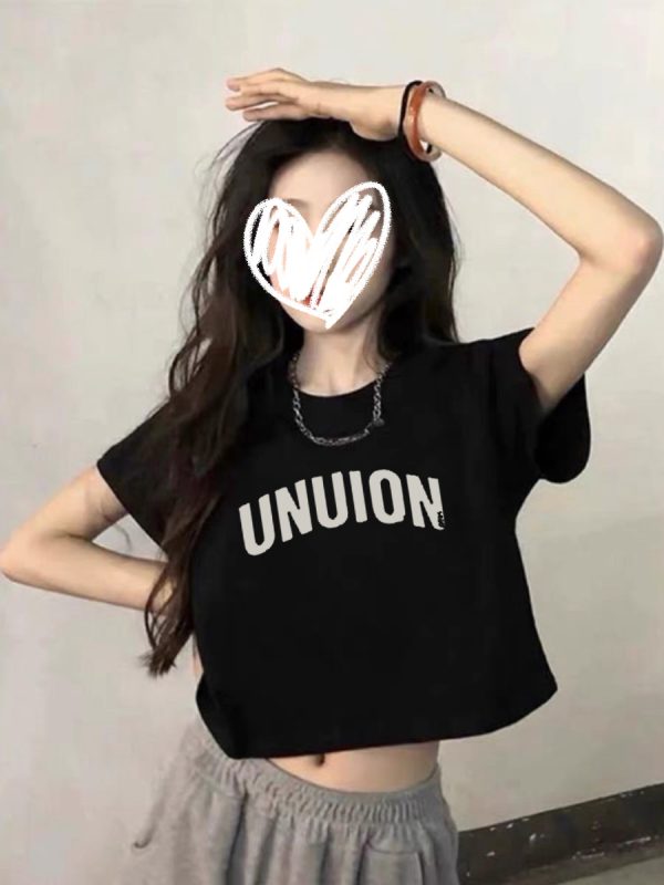 Black Cropped Short-Sleeve T-Shirt for Women - Youthful Summer Style for Petite Students and Big Kids, Cool and Trendy Fashion