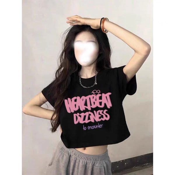 Black Cropped Short-Sleeve T-Shirt for Women - Youthful Summer Style for Petite Students and Big Kids, Cool and Trendy Fashion