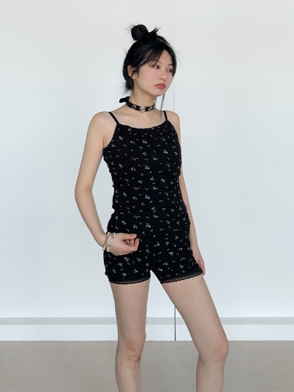 Black Floral Casual Shorts with Lace Details - Elastic Fabric Hot Pants for Home and Summer Wear