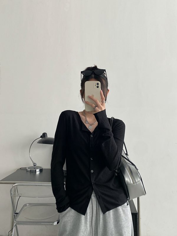 Black Long Sleeve Elastic Waist Cardigan for Women - Flattering Slim-Fit Round Neck Top, Sexy Autumn Layering Essential