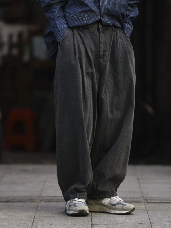 Black Loose-Fitting Retro Wide-Leg Cargo Pants for Men - Casual American Style, Trendy 90s Inspired Straight-Leg Design