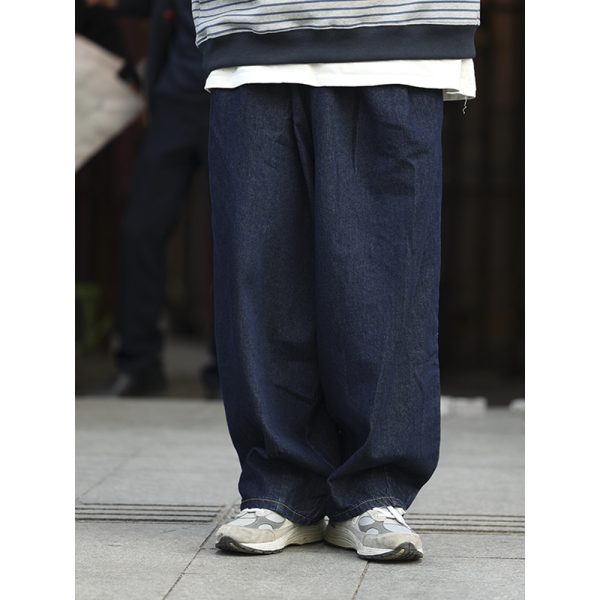 Black Loose-Fitting Retro Wide-Leg Cargo Pants for Men - Casual American Style, Trendy 90s Inspired Straight-Leg Design