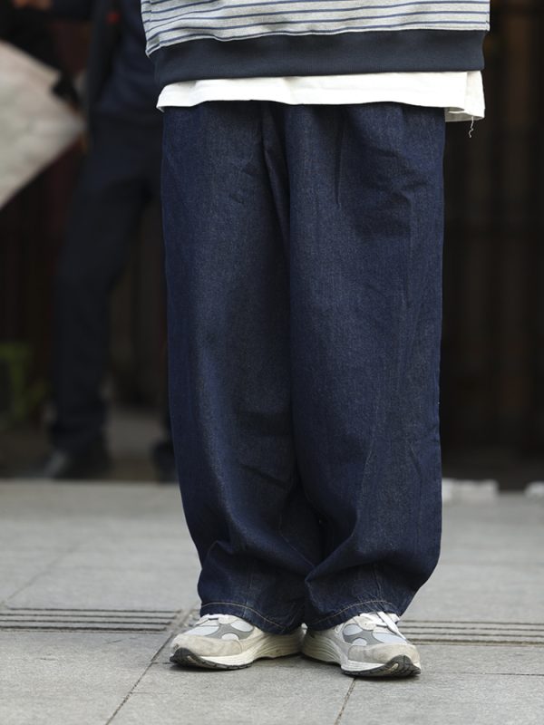 Black Loose-Fitting Retro Wide-Leg Cargo Pants for Men - Casual American Style, Trendy 90s Inspired Straight-Leg Design