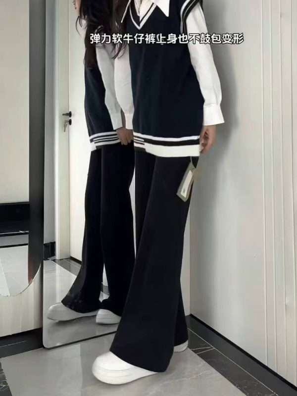 Black Plus Size High-Waisted Flared Jeans for Curvy Figures - Non-Skinny Bell-Bottoms in 2025 Trendy Style