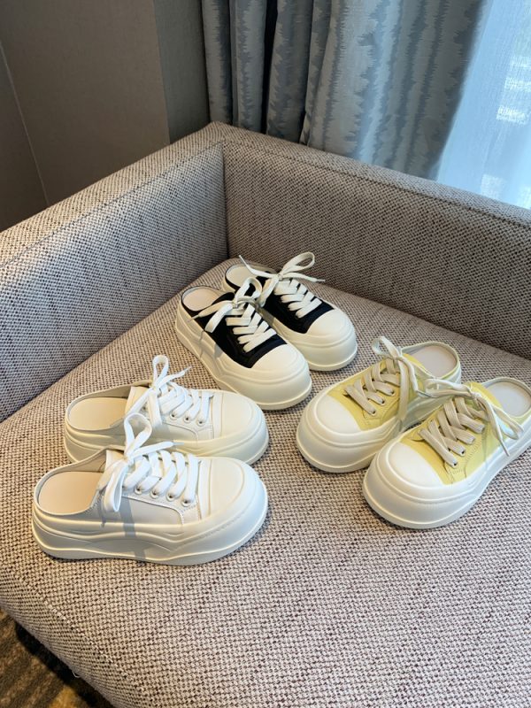 Casual Slip-On Thick-Soled White Slippers for Women - Sweet & Versatile 2025 Style Half-Drag Shoes