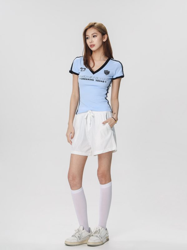 Casual Women's V-Neck Slim Fit Short Sleeve T-Shirt - Beer Team Captain Graphic, Summer Style, Perfect for Sports and Everyday Wear