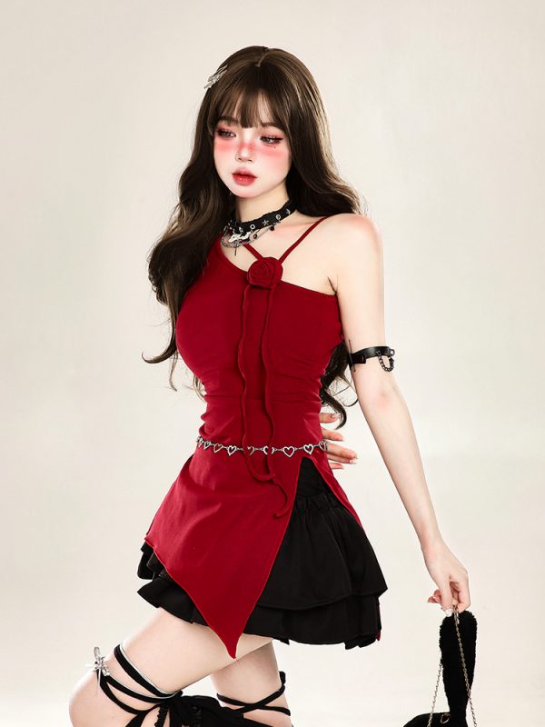 Chic Red Off-Shoulder Top for Women - Summer Y2K Slim-Fit Sleeveless T-Shirt, Waist-Cinching Concert Outfit