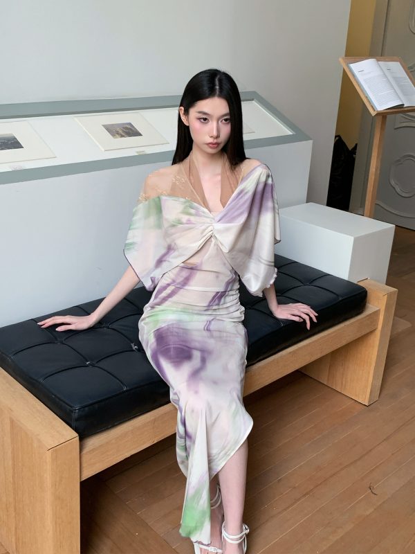 Chinese-Style Vacation Dress with Chest Pads - Flowing Kite Shadow Design, Deconstructed Aesthetic for Effortless Summer Style