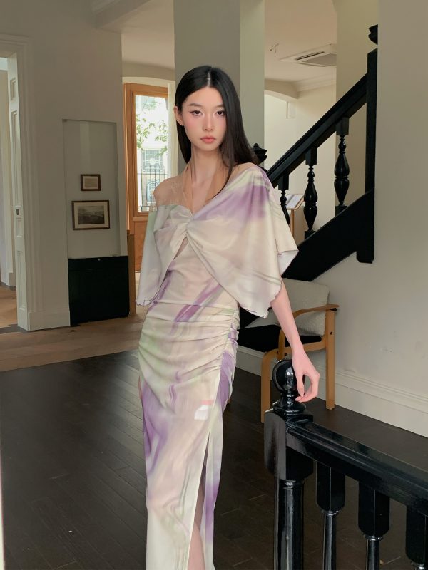Chinese-Style Vacation Dress with Chest Pads - Flowing Kite Shadow Design, Deconstructed Aesthetic for Effortless Summer Style