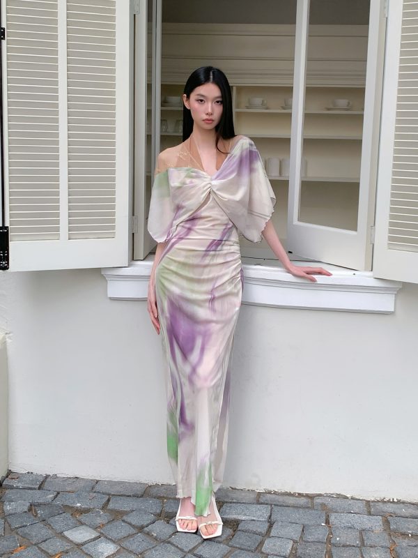 Chinese-Style Vacation Dress with Chest Pads - Flowing Kite Shadow Design, Deconstructed Aesthetic for Effortless Summer Style