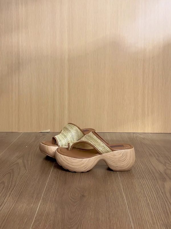 Chunky Heel Thong Roman Sandals - Sheepskin Woven Straw, High Heeled, Open Toe, Vacation Style, Height-Increasing Slippers