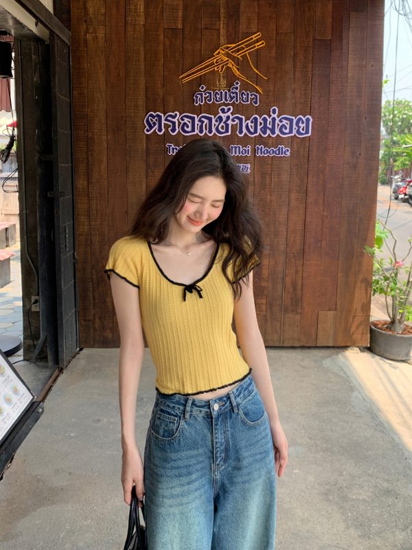 Color-Block Knitted Short-Sleeve T-Shirt for Women - Slim Fit Cropped Top, American Style Summer 2025 Fashion